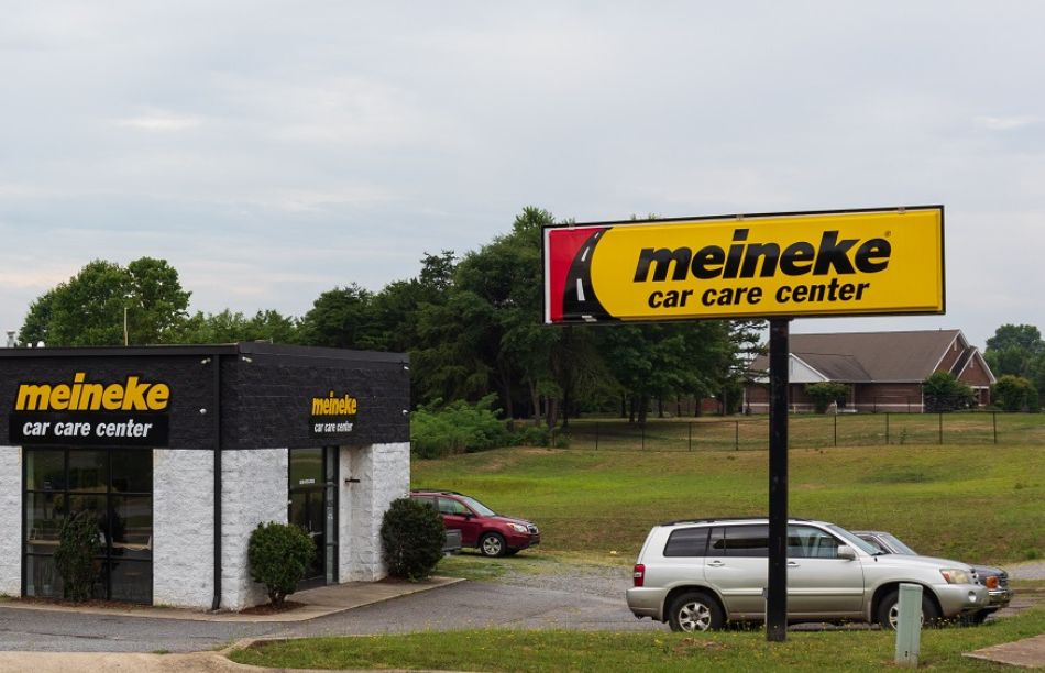 How Much Is An Oil Change at Meineke? Prices, Coupons, & More
